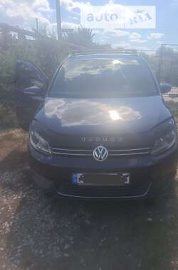 Мінівен Volkswagen Touran 2011 в Дніпрі