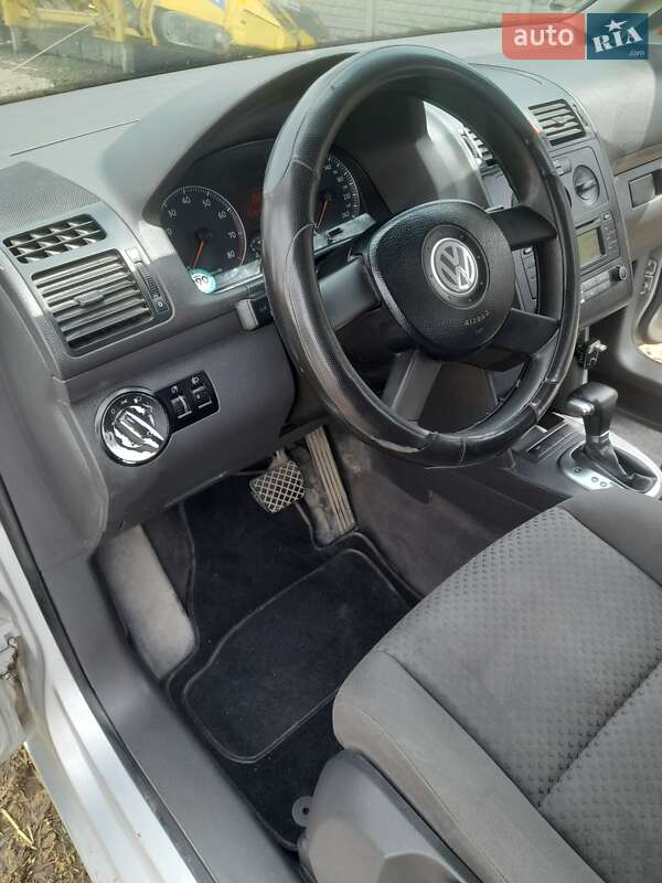 Минивэн Volkswagen Touran 2003 в Городковке