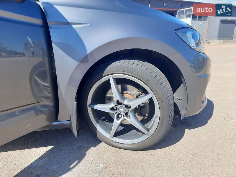 Мікровен Volkswagen Touran 2017 в Коростені