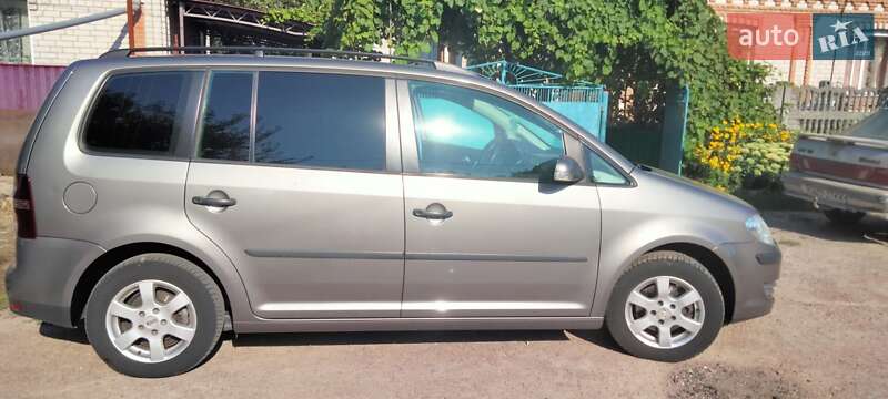 Минивэн Volkswagen Touran 2008 в Бердичеве