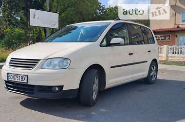 Минивэн Volkswagen Touran 2005 в Монастыриске