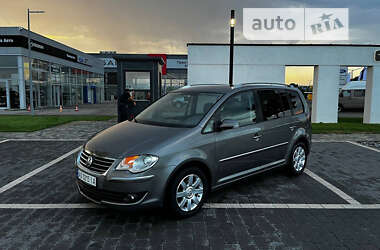 Мінівен Volkswagen Touran 2008 в Мукачевому