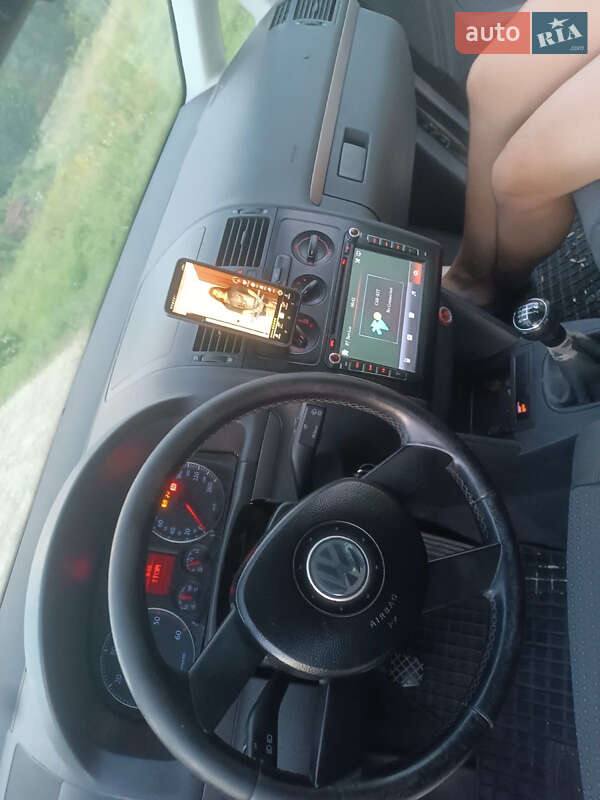 Минивэн Volkswagen Touran 2003 в Харькове