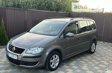 Мінівен Volkswagen Touran 2010 в Івано-Франківську