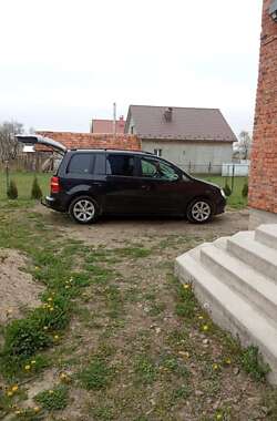 Минивэн Volkswagen Touran 2005 в Иршаве