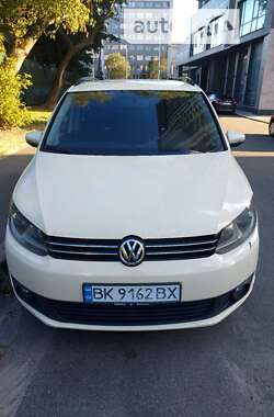 Минивэн Volkswagen Touran 2013 в Киеве