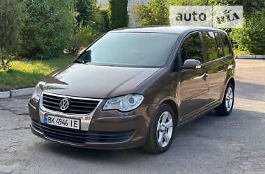 Мінівен Volkswagen Touran 2007 в Рівному