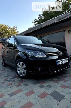 Минивэн Volkswagen Touran 2012 в Новомосковске