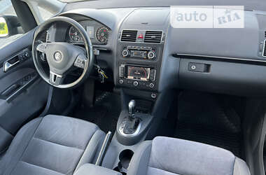 Минивэн Volkswagen Touran 2011 в Ровно