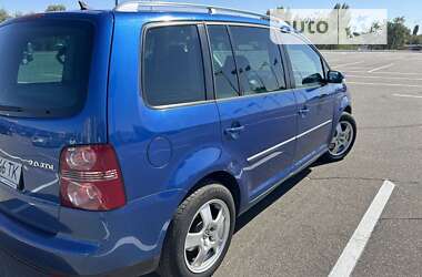 Мінівен Volkswagen Touran 2007 в Києві