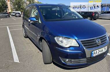 Мінівен Volkswagen Touran 2007 в Києві