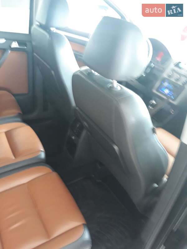 Мінівен Volkswagen Touran 2007 в Житомирі фото 13 Мінівен Volkswagen Touran 2007 в Житомирі