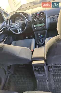 Минивэн Volkswagen Touran 2010 в 
