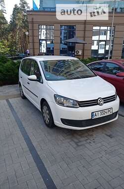 Мінівен Volkswagen Touran 2012 в Ірпені