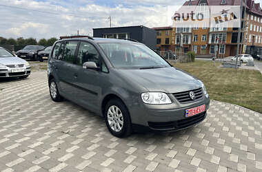 Минивэн Volkswagen Touran 2005 в Староконстантинове