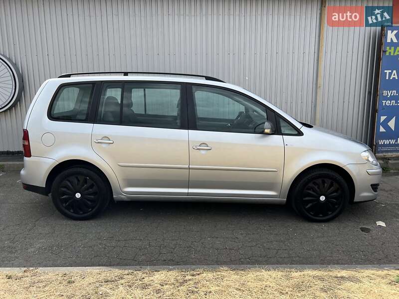 Минивэн Volkswagen Touran 2008 в Одессе