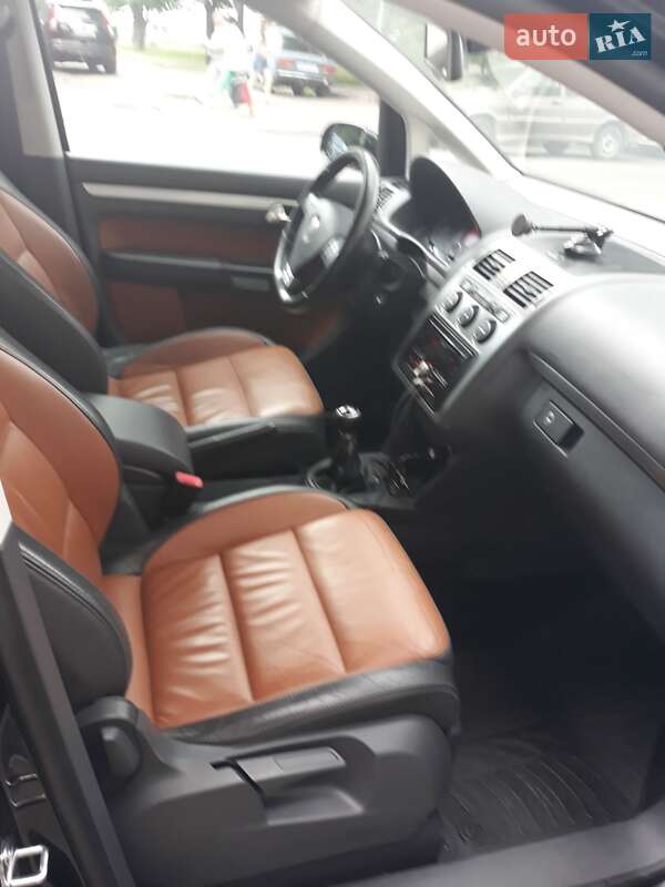 Мінівен Volkswagen Touran 2007 в Житомирі фото 25 Мінівен Volkswagen Touran 2007 в Житомирі