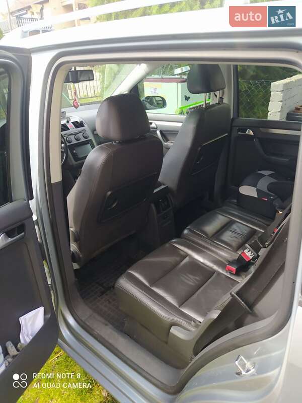 Мінівен Volkswagen Touran 2007 в Хмельницькому