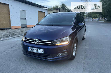 Микровэн Volkswagen Touran 2017 в Днепре