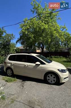 Микровэн Volkswagen Touran 2016 в Киеве