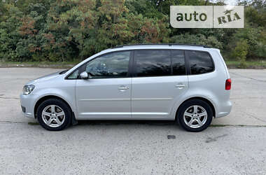 Мінівен Volkswagen Touran 2012 в Южноукраїнську