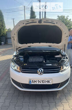 Мікровен Volkswagen Touran 2015 в Звягелі