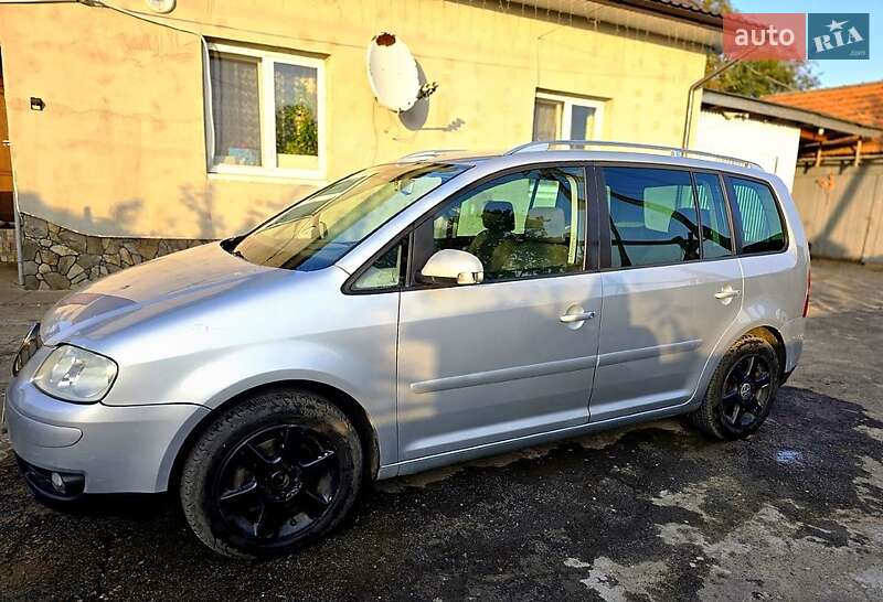 Минивэн Volkswagen Touran 2003 в Коломые