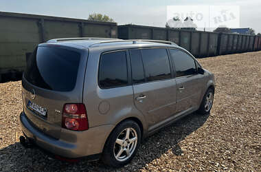 Минивэн Volkswagen Touran 2007 в Костополе