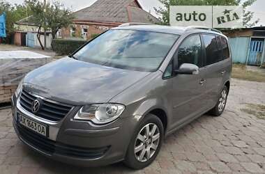 Мінівен Volkswagen Touran 2008 в Харкові