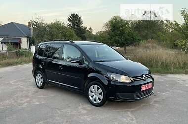 Минивэн Volkswagen Touran 2011 в Коростене