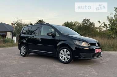 Минивэн Volkswagen Touran 2011 в Коростене