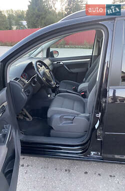Минивэн Volkswagen Touran 2009 в 