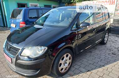 Минивэн Volkswagen Touran 2009 в Червонограде