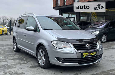 Минивэн Volkswagen Touran 2010 в Черновцах