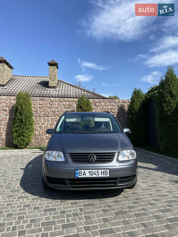 Мінівен Volkswagen Touran 2005 в Кропивницькому