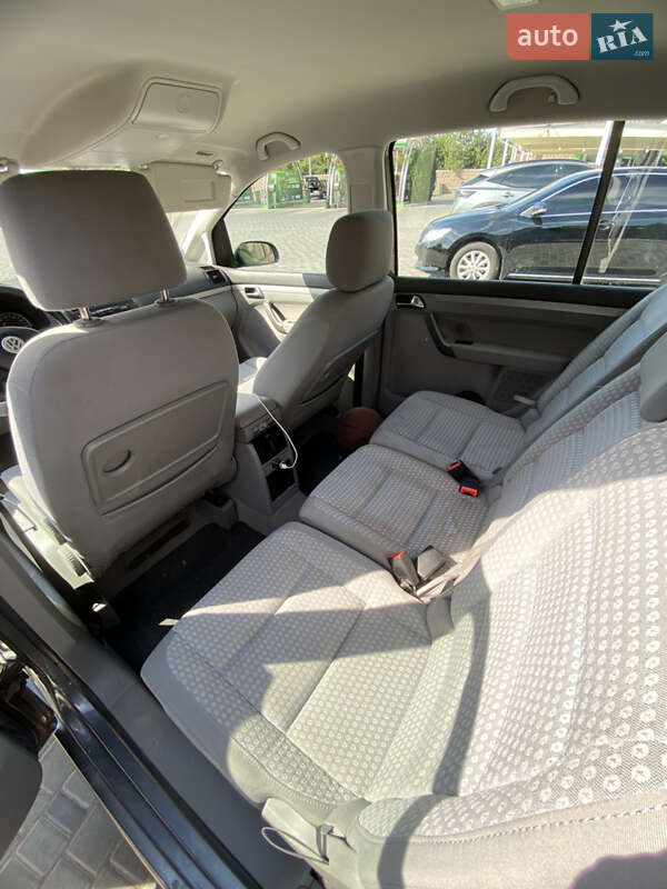 Мінівен Volkswagen Touran 2005 в Кропивницькому