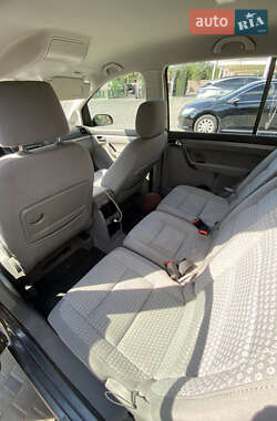 Минивэн Volkswagen Touran 2005 в 