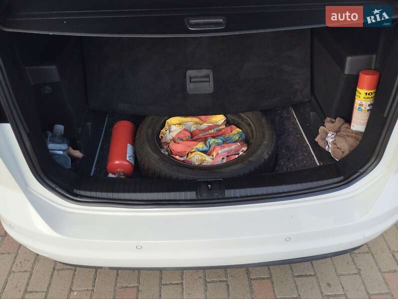 Микровэн Volkswagen Touran 2019 в Бородянке