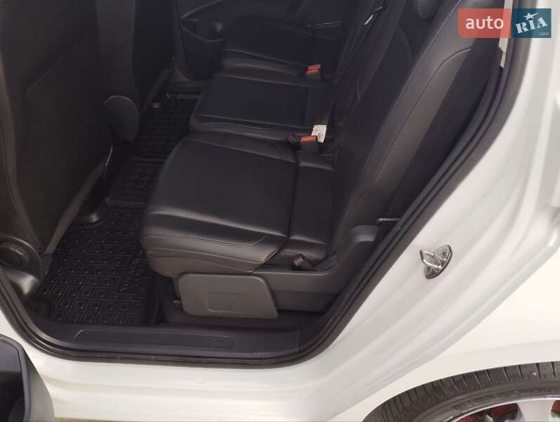 Микровэн Volkswagen Touran 2019 в Бородянке