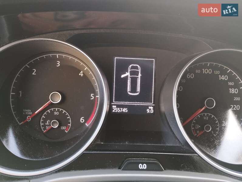 Микровэн Volkswagen Touran 2019 в Бородянке
