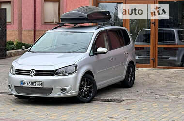 Мінівен Volkswagen Touran 2014 в Ужгороді