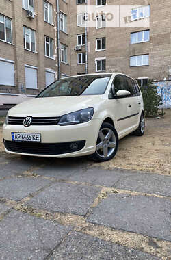 Минивэн Volkswagen Touran 2011 в Запорожье