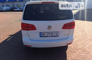 Минивэн Volkswagen Touran 2014 в Ровно