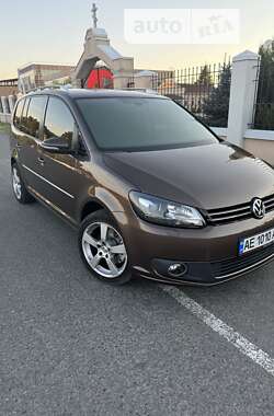 Мінівен Volkswagen Touran 2012 в Дніпрі