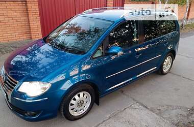 Мінівен Volkswagen Touran 2006 в Миколаєві