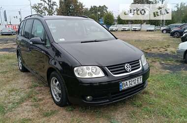 Минивэн Volkswagen Touran 2005 в Буче