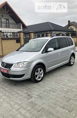 Мінівен Volkswagen Touran 2008 в Ковелі