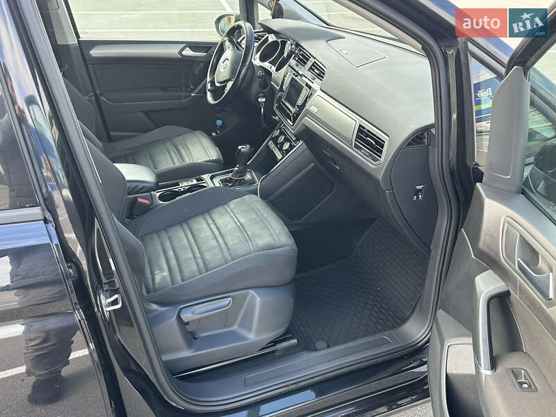 Микровэн Volkswagen Touran 2016 в Каменец-Подольском фото 9 Микровэн Volkswagen Touran 2016 в Каменец-Подольском