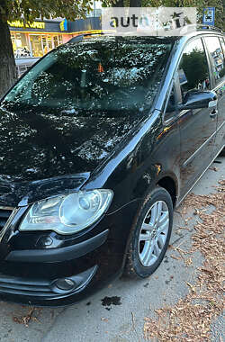 Минивэн Volkswagen Touran 2008 в Черновцах