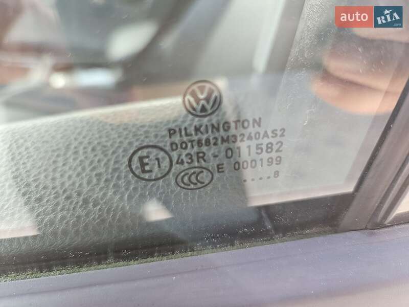 Микровэн Volkswagen Touran 2018 в Березному